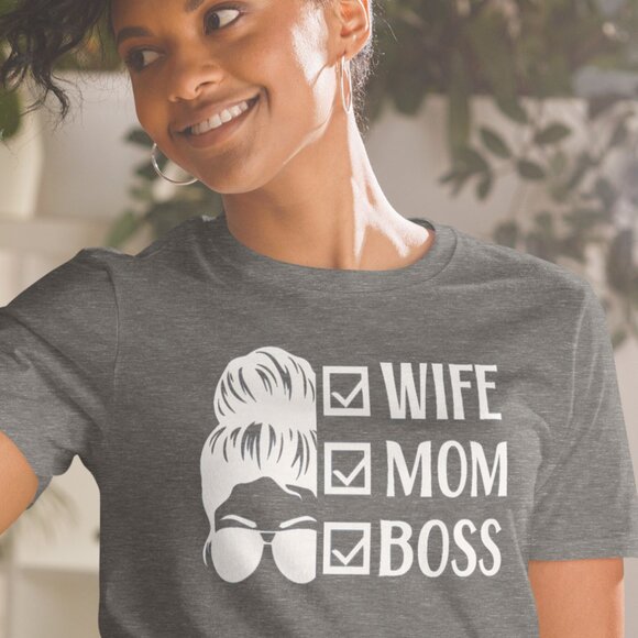 MOTHER WIFE UNISEX T-SHIRTS GILDEN 100% COTTON - Picture 3 of 6